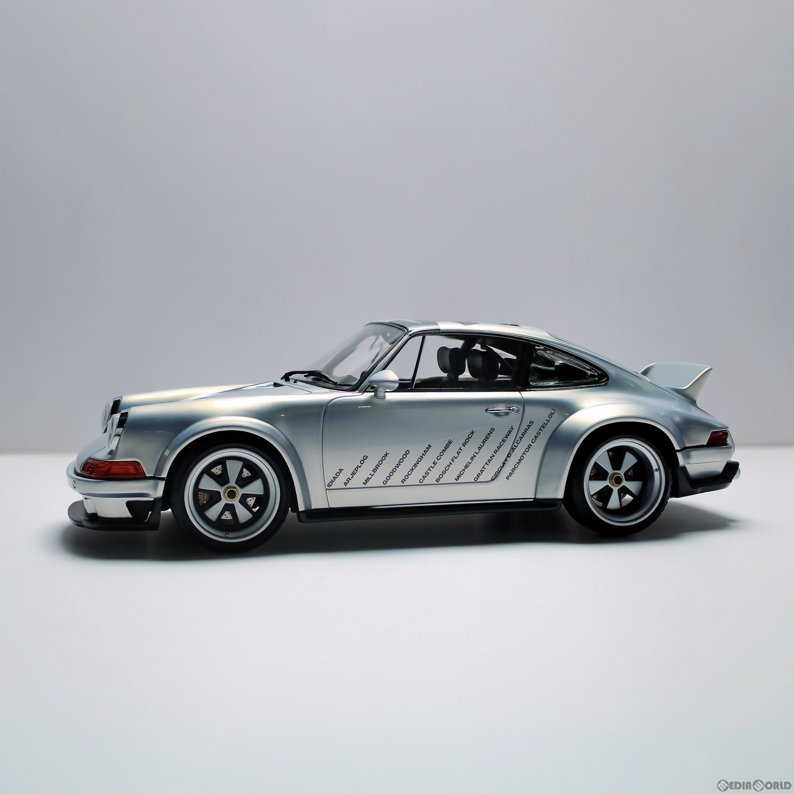 【新品即納】[MDL] 1/18 SINGER DLS SILVER 完成品 ミニカー(PR18-DLS-SIL) POP RACE(ポップレース) (20230630)
