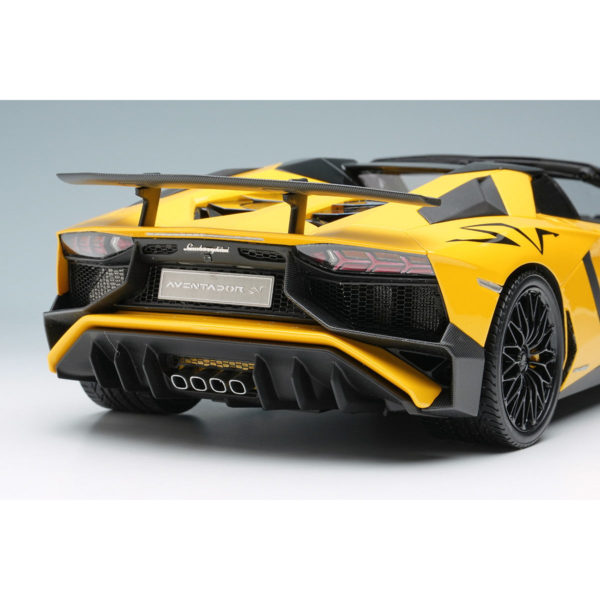 新品即納】[MDL]1/18 Lamborghini Aventador(ランボルギーニ