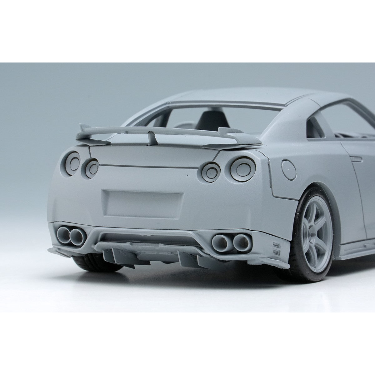 メイクアップ アイドロン 1/43 日産 GT-R NISMO R35 CRS