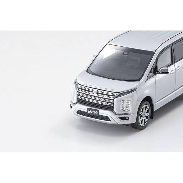 【新品即納】[MDL] 1/43 三菱 デリカ D:5(ホワイト) 完成品 ミニカー(KSR43129W) 京商(20240910)