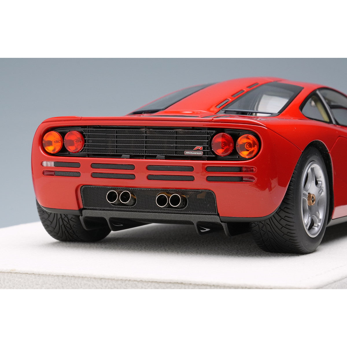 【予約安心出荷】[MDL] 1/18 McLaren F1 Roadcar 1994 グランプリレッド 完成品 ミニカー(EML073B) EIDOLON(アイドロン) (2025年3月)