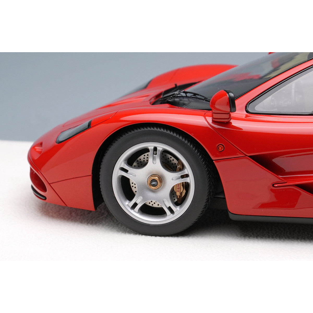 【予約安心出荷】[MDL] 1/18 McLaren F1 Roadcar 1994 グランプリレッド 完成品 ミニカー(EML073B) EIDOLON(アイドロン) (2025年3月)