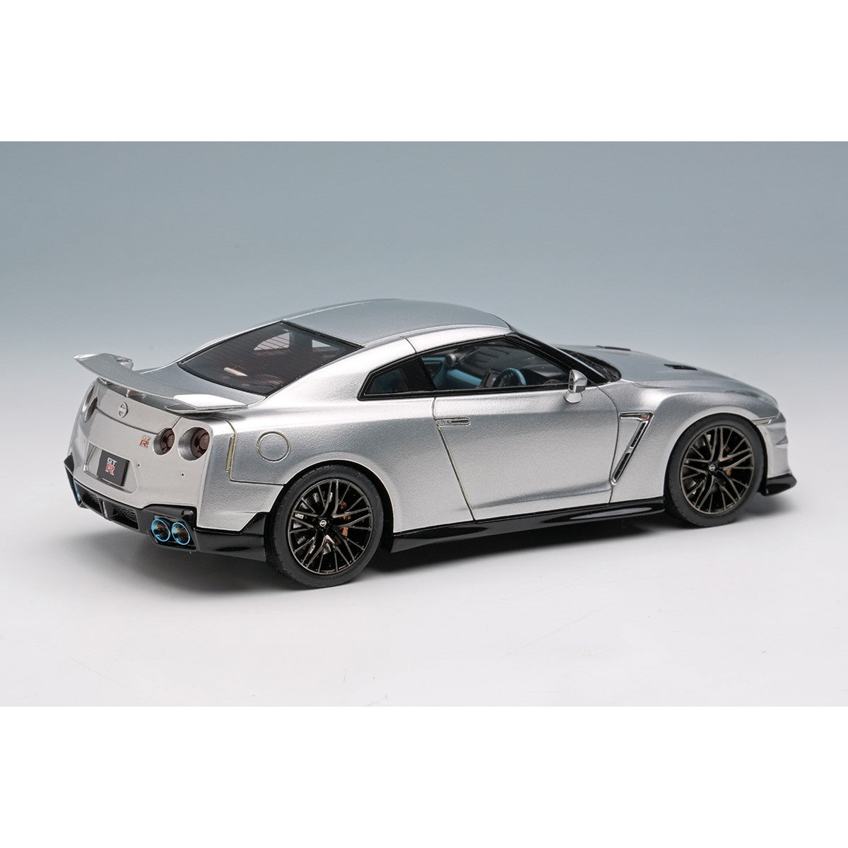 【予約安心出荷】[MDL] 1/43 NISSAN GT-R Premium edition 2025 アルティメイトメタルシルバー 完成品 ミニカー(EM773A) EIDOLON(アイドロン)(2025年5月)