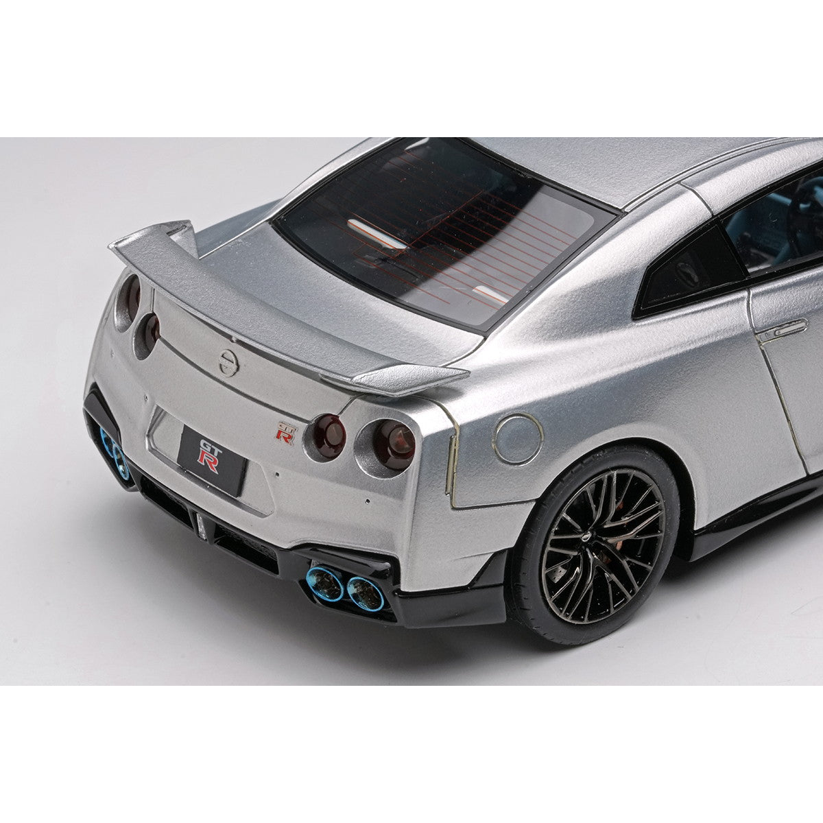 【予約安心出荷】[MDL] 1/43 NISSAN GT-R Premium edition 2025 アルティメイトメタルシルバー 完成品 ミニカー(EM773A) EIDOLON(アイドロン)(2025年5月)