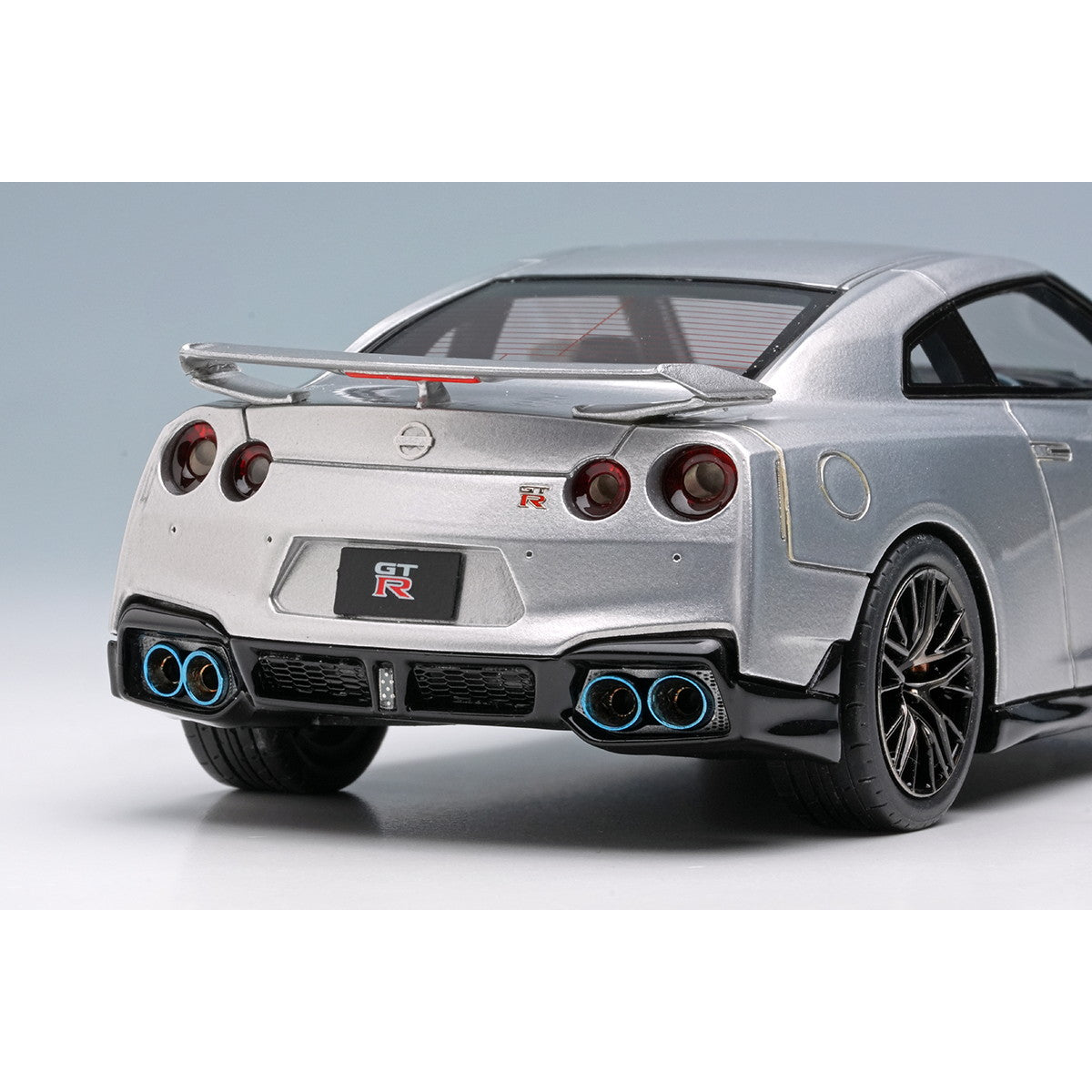 【予約安心出荷】[MDL] 1/43 NISSAN GT-R Premium edition 2025 アルティメイトメタルシルバー 完成品 ミニカー(EM773A) EIDOLON(アイドロン)(2025年5月)