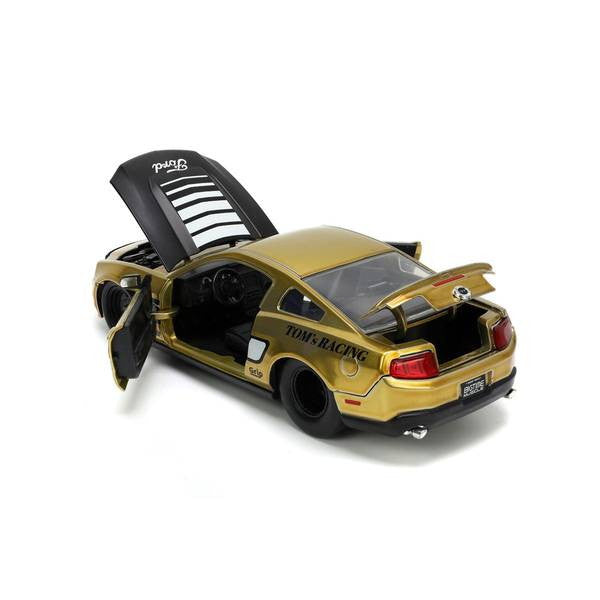 【新品即納】[MDL] BIGTIME MUSCLE(ビッグタイム マッスル) 1/24 2010 フォード マスタング GT ゴールド/ブラック 完成品 ミニカー(JADA33055) Jada Toys(ジャダトイズ)(20250131)
