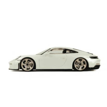 【新品即納】[MDL] D MODEL Beauty on Wheels カスタマイズシリーズ Porsche 911(992) GT3 Touring(ホワイト) 1/64 完成品 ミニカー(DBW054A) D MODEL(Dモデル)(20250207)