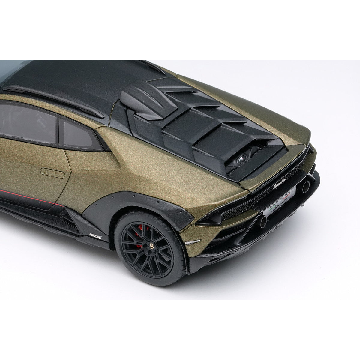 【予約安心出荷】[MDL] 1/43 Lamborghini Huracan Sterrato(ランボルギーニ ウラカン ステラート) 2024 ヴェルデギア 完成品 ミニカー(EM738A) EIDOLON(アイドロン)(2025年6月)