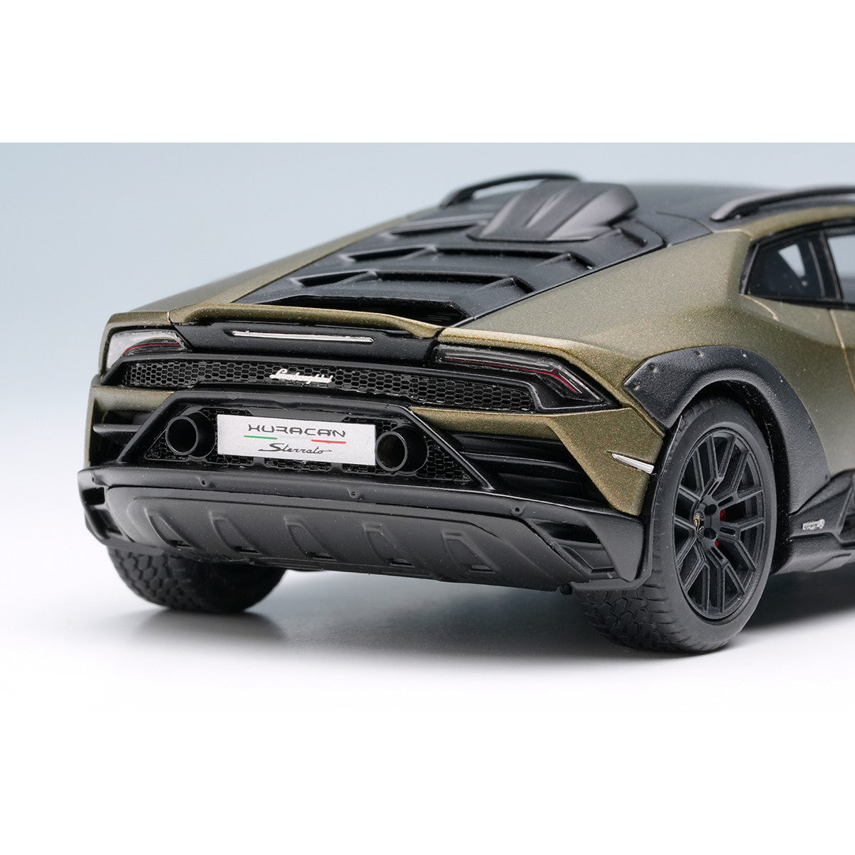 【予約安心出荷】[MDL] 1/43 Lamborghini Huracan Sterrato(ランボルギーニ ウラカン ステラート) 2024 ヴェルデギア 完成品 ミニカー(EM738A) EIDOLON(アイドロン)(2025年6月)