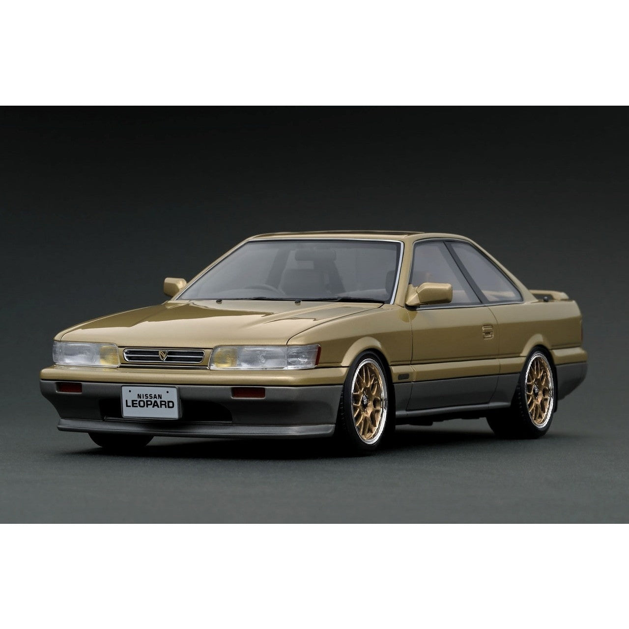 【新品即納】[MDL] 1/18 Nissan Leopard Ultima(レパード アルティマ) V30 TWINCAM TURBO (F31) Gold/Silver(ゴールド×シルバー) 完成品 ミニカー(IG3816) ignition model(イグニッションモデル)(20250719)