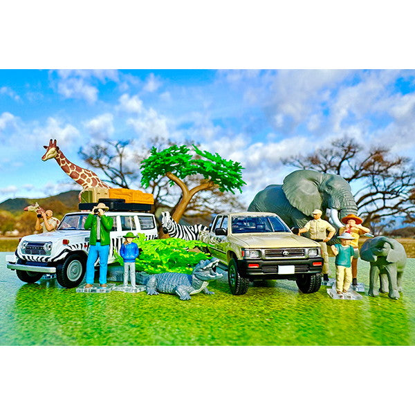 【新品即納】[MDL] 海洋堂×トミカリミテッドヴィンテージ ジオコレ64 #カースナップ29a 1/64 サファリ2(トヨタ ハイラックス4WDピックアップ ダブルキャブ付属) 完成品 ミニカー(330561) TOMYTEC(トミーテック)(20250712)