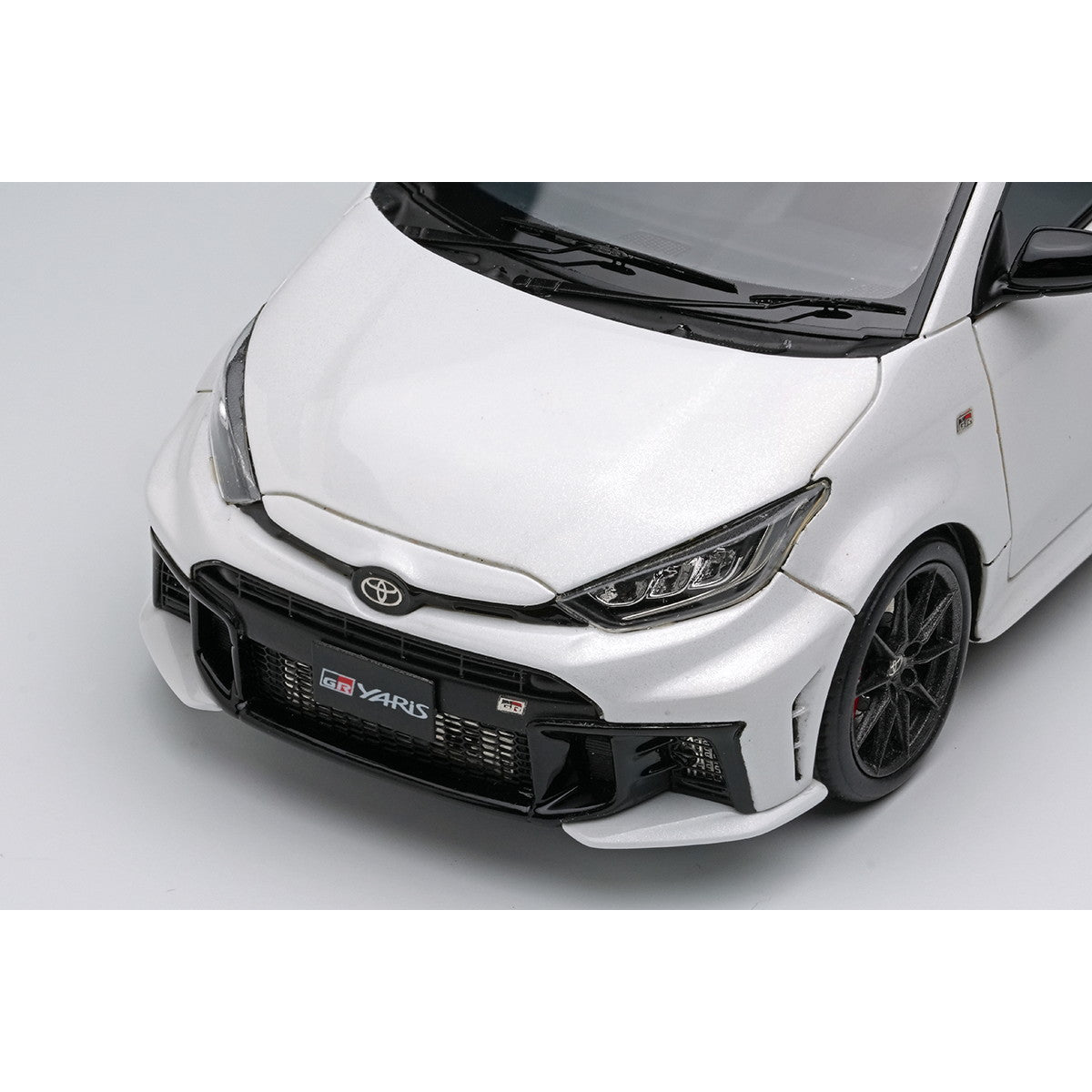 【新品即納】[MDL] 1/43 Toyota GR Yaris RZ High Performance 2024 スーパーホワイト2 完成品 ミニカー(EM762A) アイドロン(EIDOLON)(20250731)