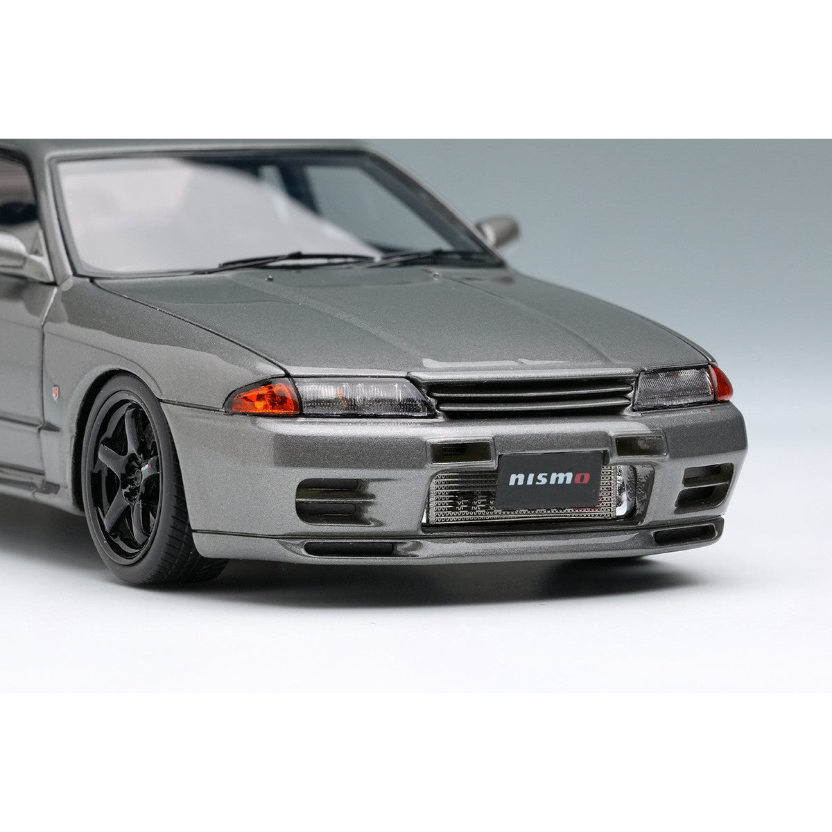 【予約安心出荷】[MDL] 1/43 NISSAN SKYLINE(ニッサン スカイライン) GT-R (NISMO BNR32 CRS Version) 2022(ダークメタルグレー) 完成品 ミニカー(EM769) EIDOLON(アイドロン)(2025年10月)
