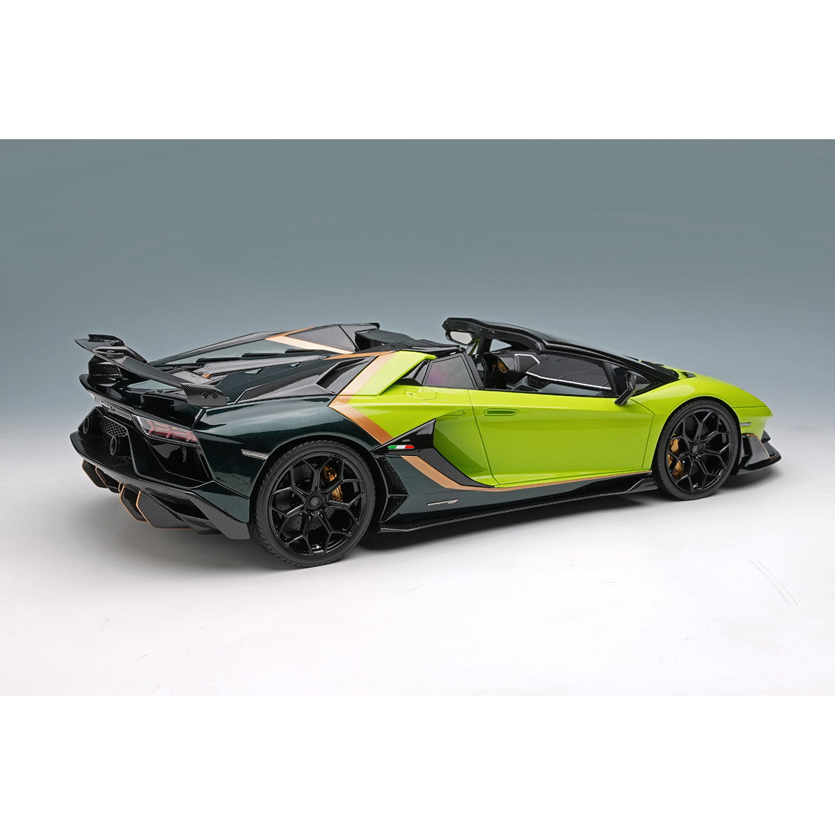 【予約安心出荷】[MDL] 1/18 Lamborghini Aventador SVJ Roadster 2020 Ad Personam 2 tone paint(ランボルギーニ アヴェンタドール SVJ ロードスター アドペルソナム 2トーンペイント) 完成品 ミニカー(EML079E) EIDOLON(2025年11月)