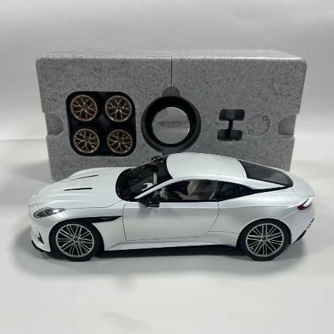 【新品即納】[MDL] 1/18 アストンマーティン DB12 2024(ホワイト) 完成品 ミニカー(8241221W) XiaoGuang MODEL(20250731)