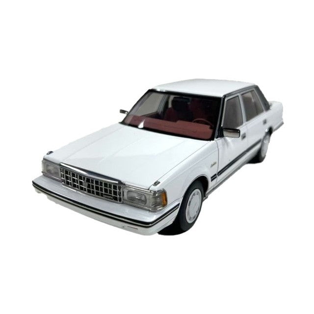【新品即納】[MDL] 1/18 トヨタ クラウン 1984(ホワイト) 完成品 ミニカー(8250611W) XiaoGuang MODEL(20250731)