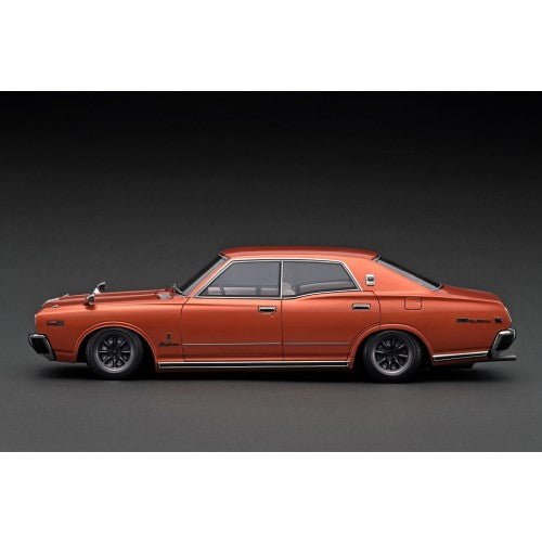 【予約安心出荷】[MDL] 1/18 Nissan Gloria Brougham(330)(グ　　ア ブロアム) Copper Orange 完成品 ミニカー(IG3932) ignition model(イグニッションモデル)(2025年9月)