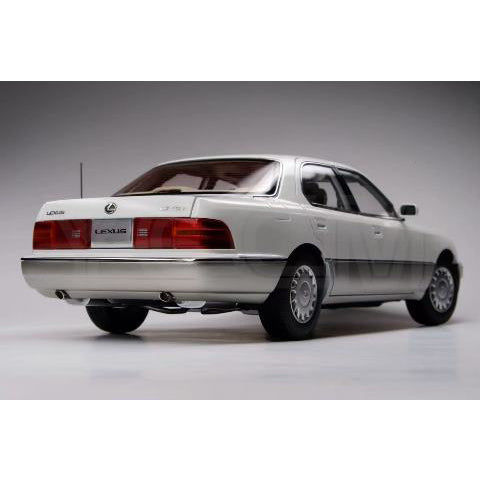 【予約安心出荷】[MDL] 1/18 レクサス LS400 1993 ホワイト 完成品 ミニカー(8230811W) XiaoGuang MODEL(20251031)