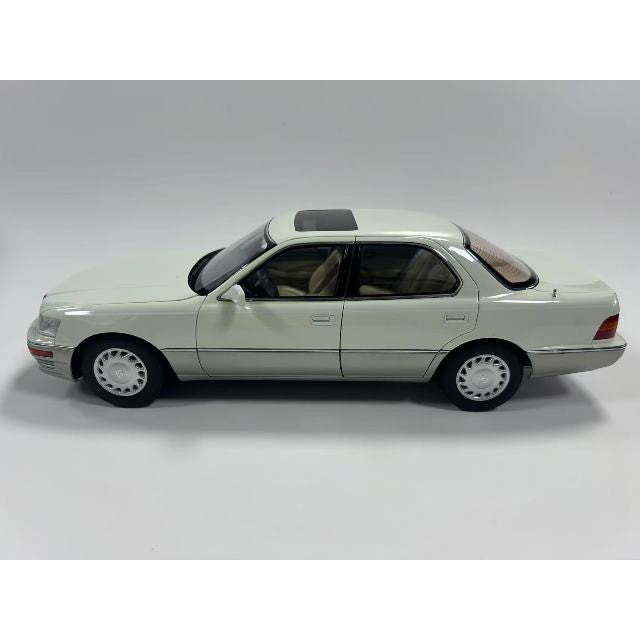 【予約安心出荷】[MDL] 1/18 レクサス LS400 1993 ホワイト 完成品 ミニカー(8230811W) XiaoGuang MODEL(20251031)