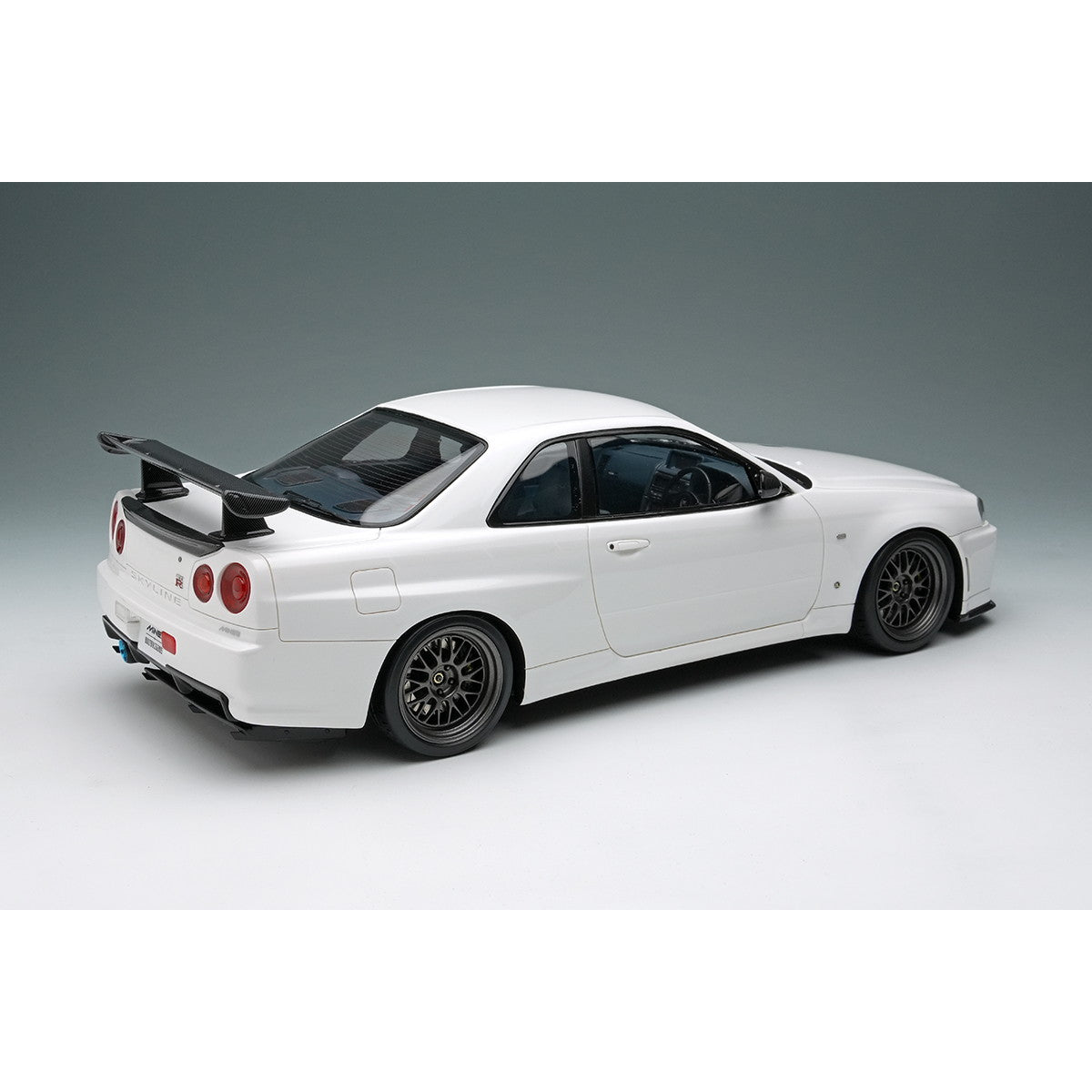 【予約安心出荷】[MDL] 1/18 BUILT BY LEGENDS Mine's(マインズ) Skyline(スカイライン) GT-R(BNR34) シラナミホワイト 完成品 ミニカー(EML130A) EIDOLON(アイドロン)(2026年1月)