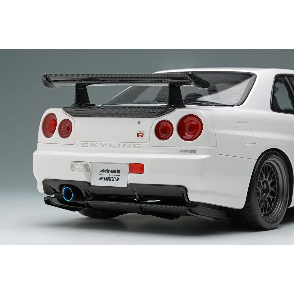 【予約安心出荷】[MDL] 1/18 BUILT BY LEGENDS Mine's(マインズ) Skyline(スカイライン) GT-R(BNR34) シラナミホワイト 完成品 ミニカー(EML130A) EIDOLON(アイドロン)(2026年1月)