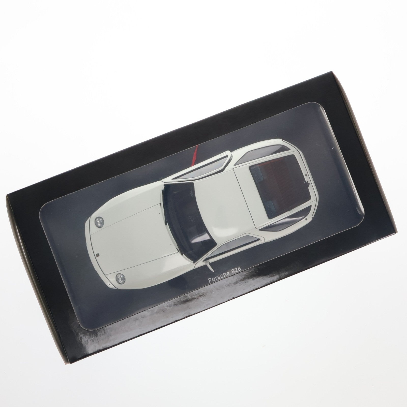 【中古即納】[MDL] MILLENNIUM 1/18 PORSCHE(ポルシェ) 928(ホワイト) 完成品 ミニカー(77902) AUTOart(オートアート)(20080910)