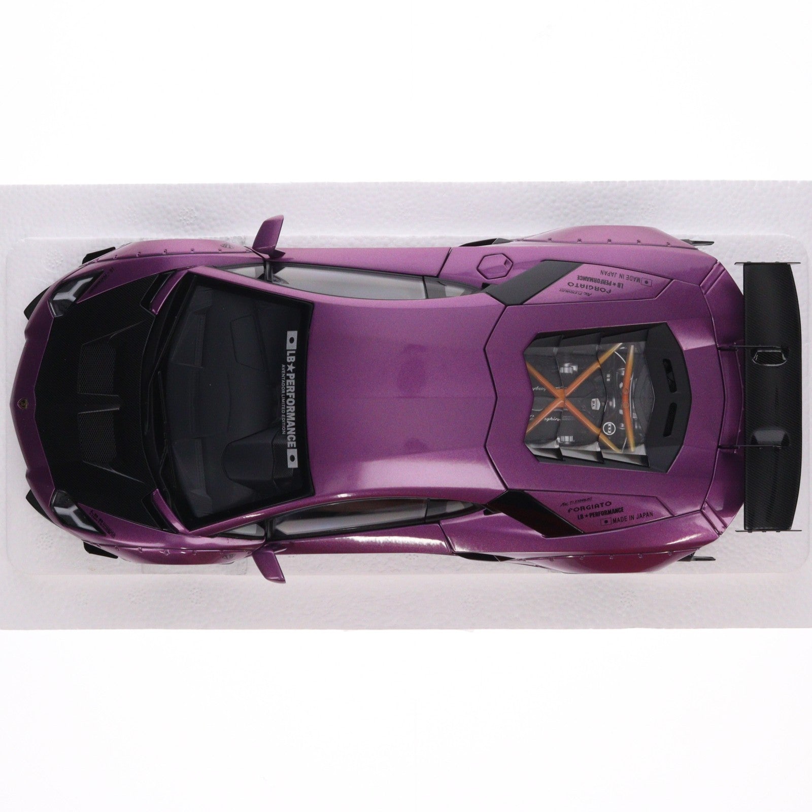 【中古即納】[MDL] 1/18 リバティーウォーク LB-WORKS ランボルギーニ アヴェンタドール リミテッドエディション(メタリック・パープル<VIOLA SE30>×カーボンブラック・ボンネット) 完成品 ミニカー(79242) AutoArt(オートアート)(20220827)