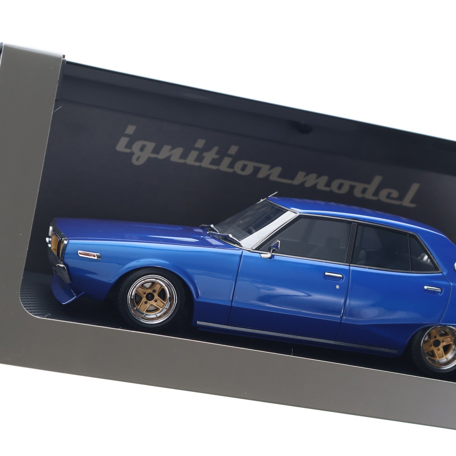 【中古即納】[MDL] 1/18 Nissan Skyline 2000 GT-X (GC110) Blue Metallic 完成品 ミニカー(IG3272) ignition model(イグニッションモデル)(20240519)
