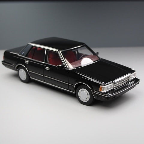 【予約安心出荷】[MDL] 1/18 トヨタ クラウン MS122 ブラック(内装レッド) 完成品 ミニカー(8250611B-1) XiaoGuang MODEL(2025年9月)