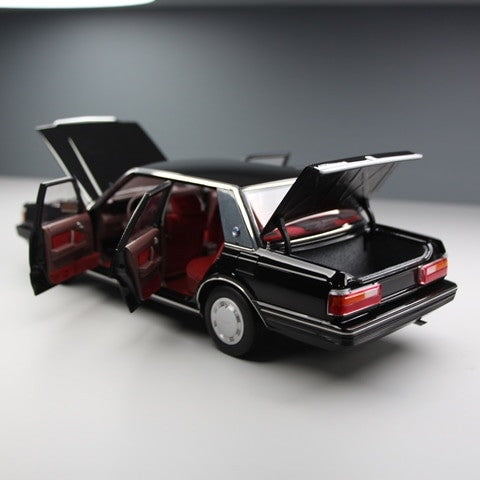 【予約安心出荷】[MDL] 1/18 トヨタ クラウン MS122 ブラック(内装レッド) 完成品 ミニカー(8250611B-1) XiaoGuang MODEL(2025年9月)