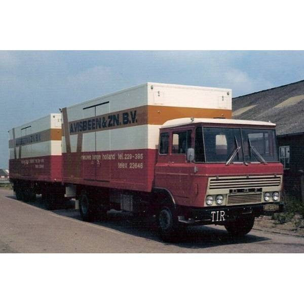 【予約安心出荷】[MDL] 1/50 Visbeen DAF 2600 RIGED BOX TRUCK 4X2 RIGED BOX DRAWBAR TURNTABLE TRAILER - 5 AXLE 完成品 ミニカー(01-4823) WSI MODELS(2026年5月)