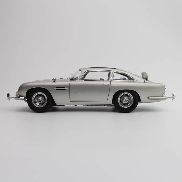 【予約安心出荷】[MDL] 1/18 アストンマーティン DB5 007/ゴールドフィンガー ボンドカー 完成品 ミニカー(8251033) XiaoGuang MODEL(2025年10月)