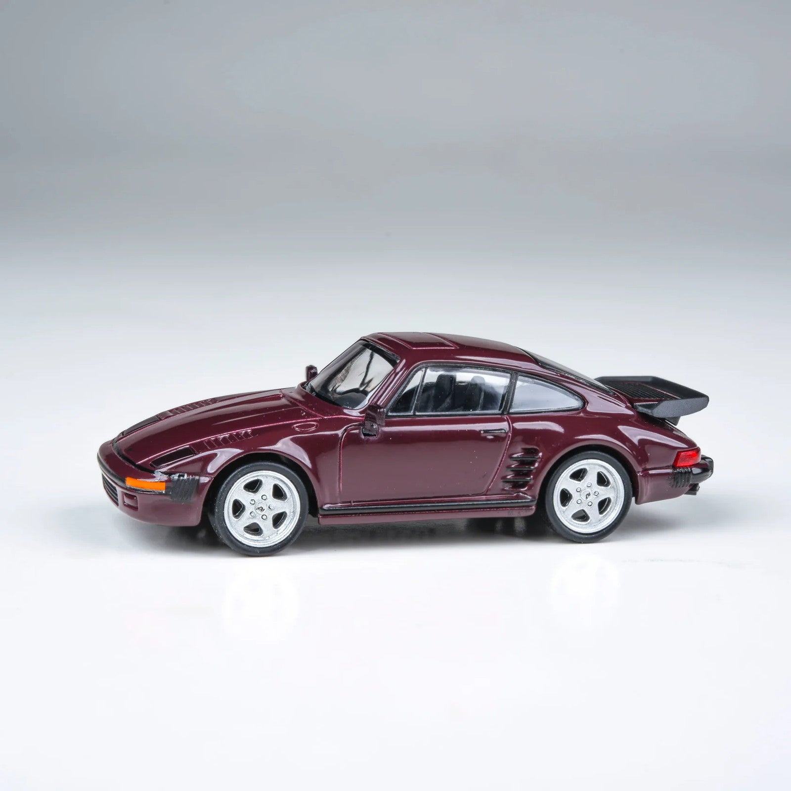 【予約安心出荷】[MDL] PARA64 1/64 RUF BTR スラントノーズ 1986 ルビーレッドメタリック RHD 完成品 ミニカー(PA65547) PARAGON(パラゴン)(2025年11月)