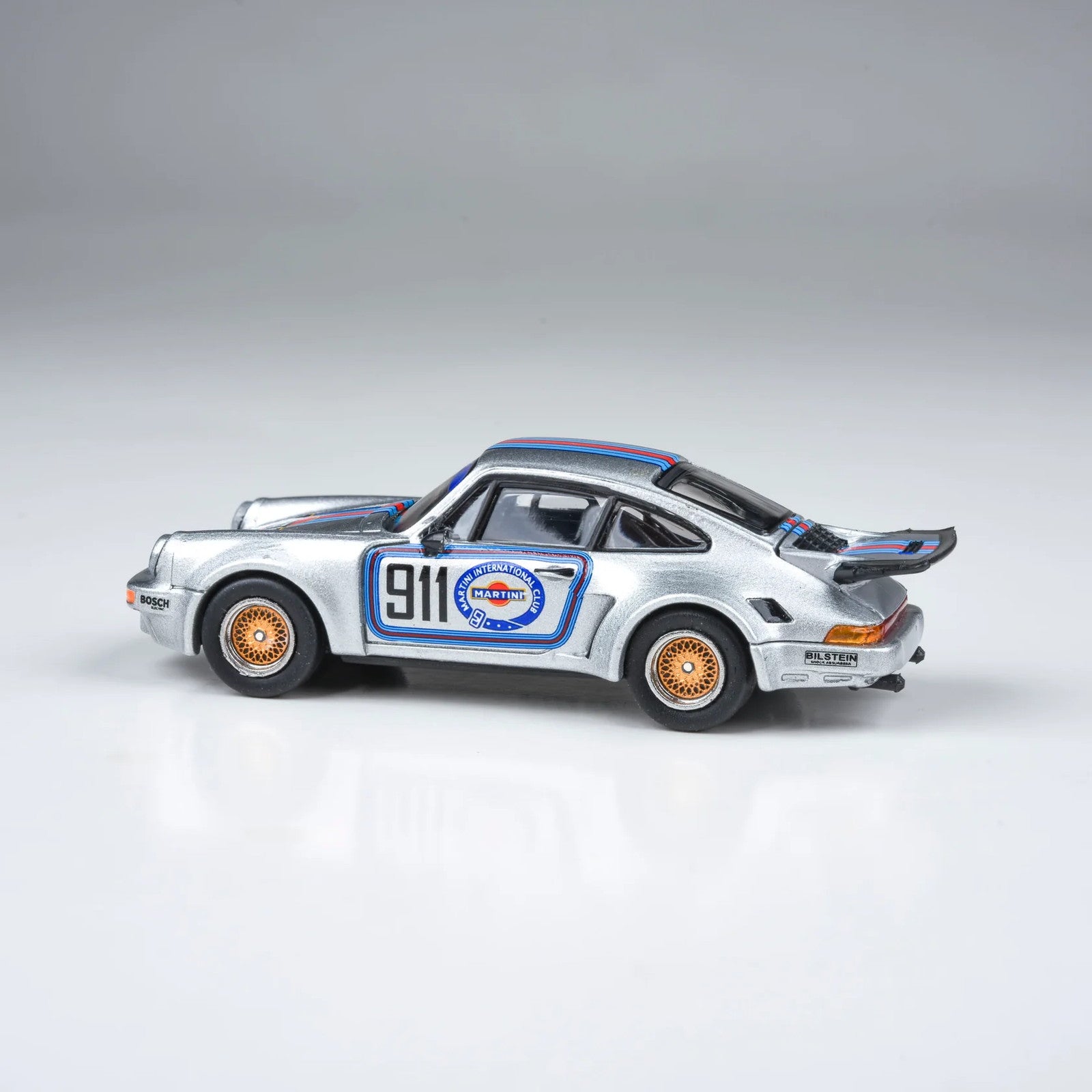 【予約安心出荷】[MDL] PARA64 1/64 ポルシェ 911 3.0 RSR マルティーニ 1974 LHD 完成品 ミニカー(PA55794) PARAGON(パラゴン)(2025年11月)
