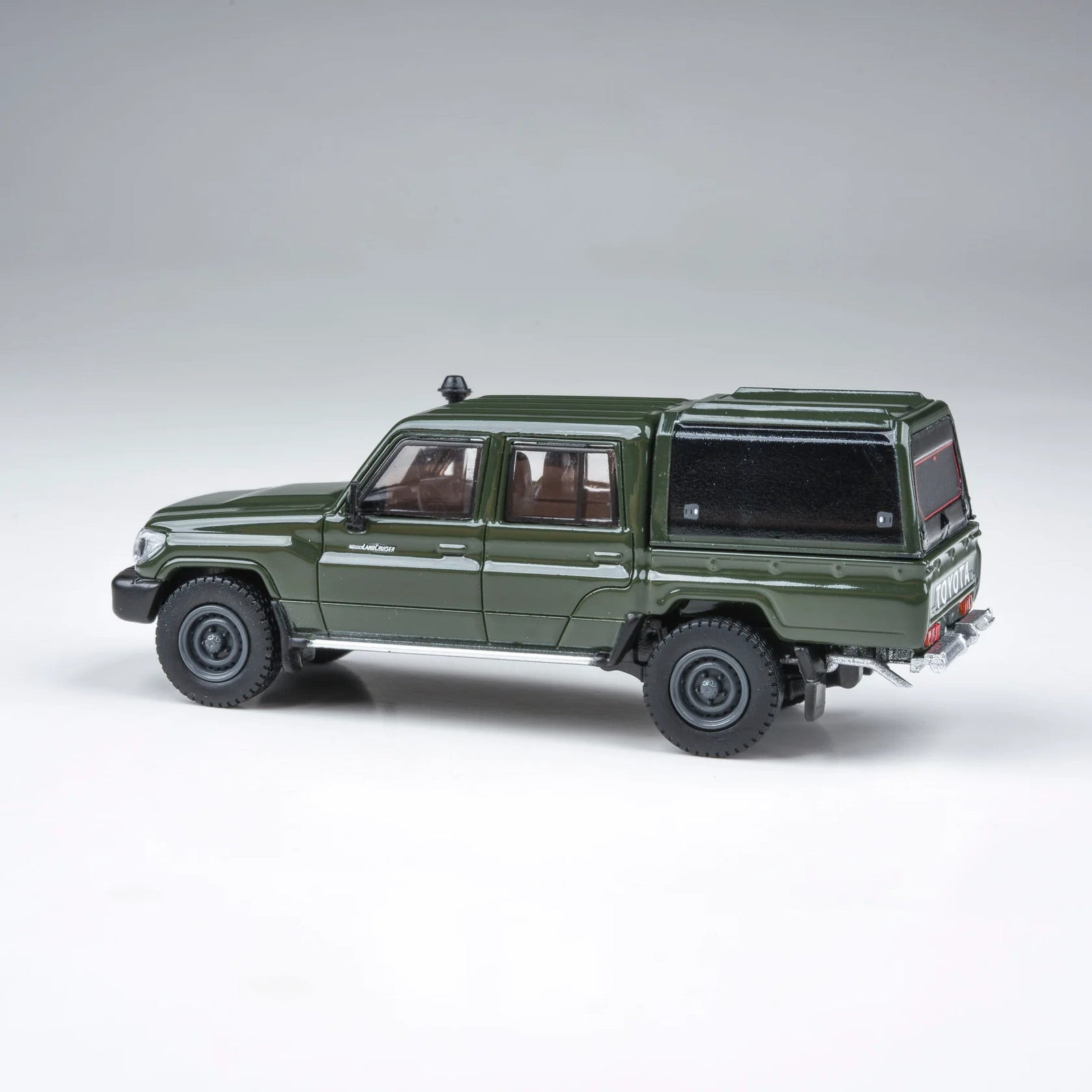 【予約安心出荷】[MDL] PARA64 1/64 トヨタ ランドクルーザー ダブルキャブ ピックアップ LC79 2014 ミリタリーグリーン LHD 完成品 ミニカー(PA55686) PARAGON(パラゴン)(2025年11月)