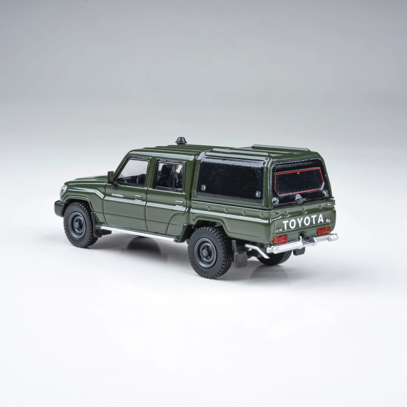 【予約安心出荷】[MDL] PARA64 1/64 トヨタ ランドクルーザー ダブルキャブ ピックアップ LC79 2014 ミリタリーグリーン LHD 完成品 ミニカー(PA55686) PARAGON(パラゴン)(2025年11月)