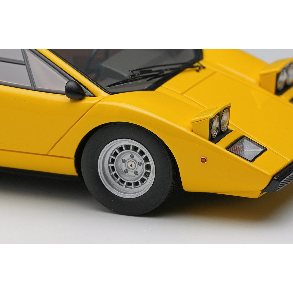 【予約安心出荷】[MDL] 1/43 Lamborghini Countach(ランボルギーニ カウンタック) LP400 1974 Head lamp open イエロー 完成品 ミニカー(EM822A) EIDOLON(アイドロン)(2026年3月)