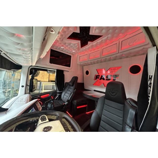 【予約安心出荷】[MDL] 1/50 Haugo Spesialoppdrag SCANIA S HIGHLINE(スカニア S ハイライン) CS20H 6X4 SEMI LOW LOADER WITH RAMPS - 3 AXLE(ランプ付き・3アクスル) 完成品 ミニカー(01-4974) WSI MODELS(2026年8月)