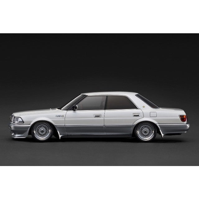 【予約安心出荷】[MDL] 1/18 TOYOTA CROWN Royal Saloon G(トヨタクラウン ロイヤルサルーンG) (130) Pearl White/Silver 完成品 ミニカー(IG3732) ignition model(イグニッションモデル)(2026年6月)