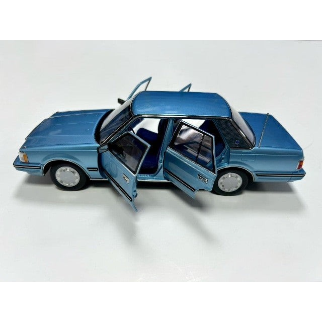 【予約安心出荷】[MDL] 1/18 トヨタ クラウン MS122 ライトブルー 完成品 ミニカー(8251121LB) XiaoGuang MODEL(2025年12月)