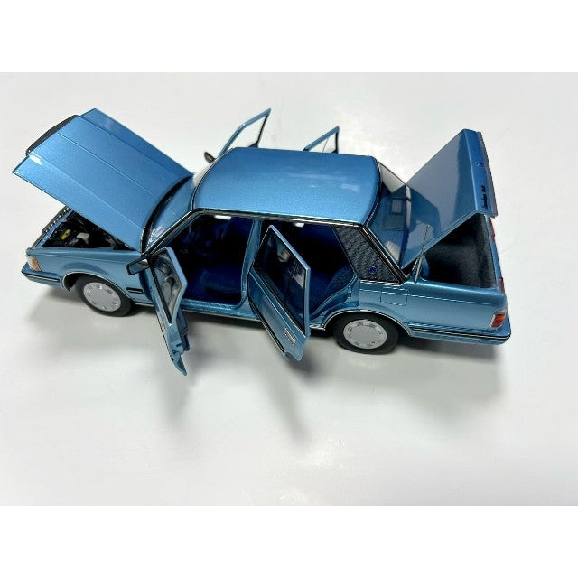 【予約安心出荷】[MDL] 1/18 トヨタ クラウン MS122 ライトブルー 完成品 ミニカー(8251121LB) XiaoGuang MODEL(2025年12月)