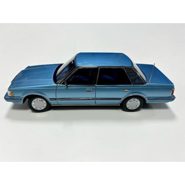 【予約安心出荷】[MDL] 1/18 トヨタ クラウン MS122 ライトブルー 完成品 ミニカー(8251121LB) XiaoGuang MODEL(2025年12月)