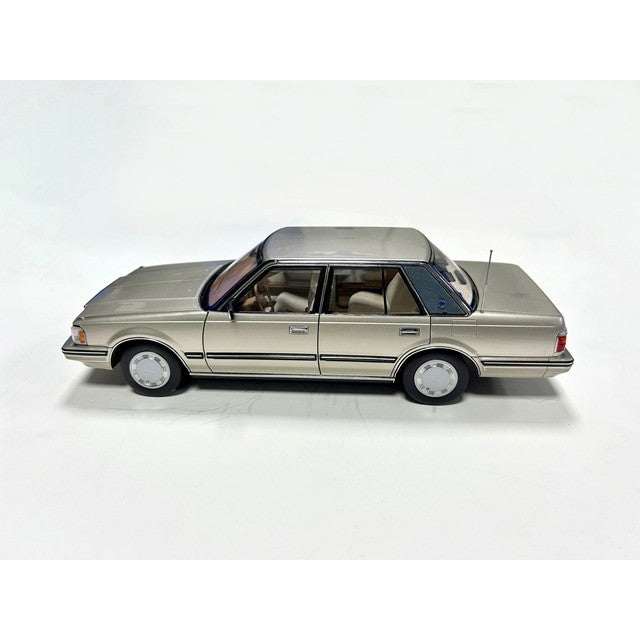 【予約安心出荷】[MDL] 1/18 トヨタ クラウン MS122 ゴールド 完成品 ミニカー(8251123G) XiaoGuang MODEL(2025年12月)