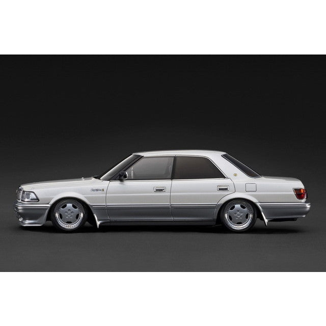 【予約安心出荷】[MDL] 1/18 TOYOTA CROWN Royal Saloon G(クラウン ロイヤルサルーンG) (130) Pearl White/Silver 完成品 ミニカー(IG3733) ignition model(イグニッションモデル)(2026年7月)