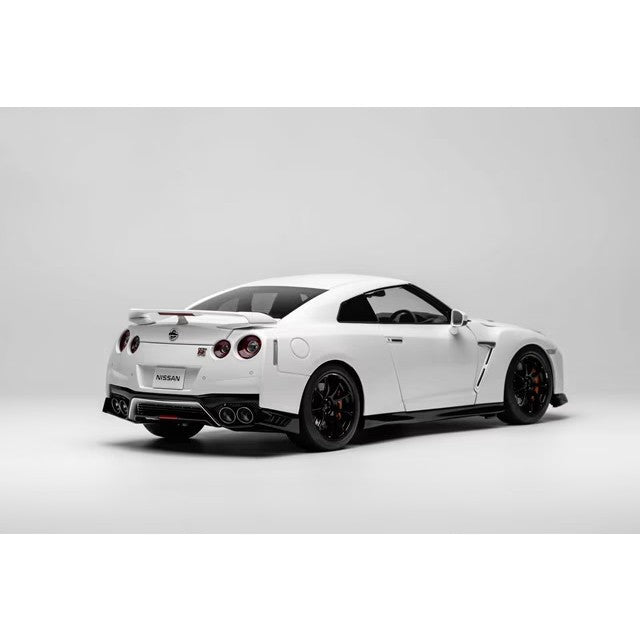 【予約安心出荷】[MDL] 1/18 Nissan GT-R(R35) Track Edition Engineered By NISMO 2020 Brilliant White Pearl 完成品 ミニカー(M83506) MOTORHELIX(モーターヘリックス)(2026年1月)