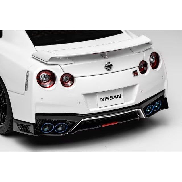 【予約安心出荷】[MDL] 1/18 Nissan GT-R(R35) Track Edition Engineered By NISMO 2020 Brilliant White Pearl 完成品 ミニカー(M83506) MOTORHELIX(モーターヘリックス)(2026年1月)