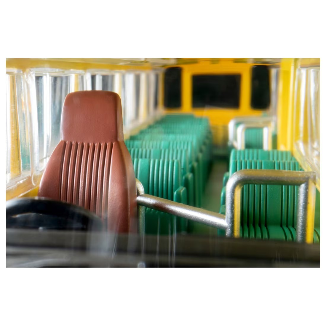 【予約安心出荷】[MDL] トミカリミテッドヴィンテージ NEO LV-N60b 1/64 日産 シビリアン幼稚園バス(黄/赤) 完成品 ミニカー(339267) TOMYTEC(トミーテック)(2026年7月)