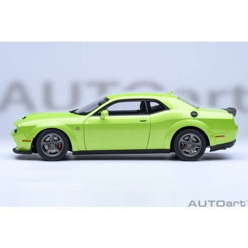【新品即納】[MDL] オートアート・コンポジットダイキャストモデル 1/18 ダッジ チャレンジャー SRT スーパー ストック 2023 (メタリック・ライムグリーン 『SUBLIME』) 完成品 ミニカー(71769) AUTOart(オートアート)(20260331)