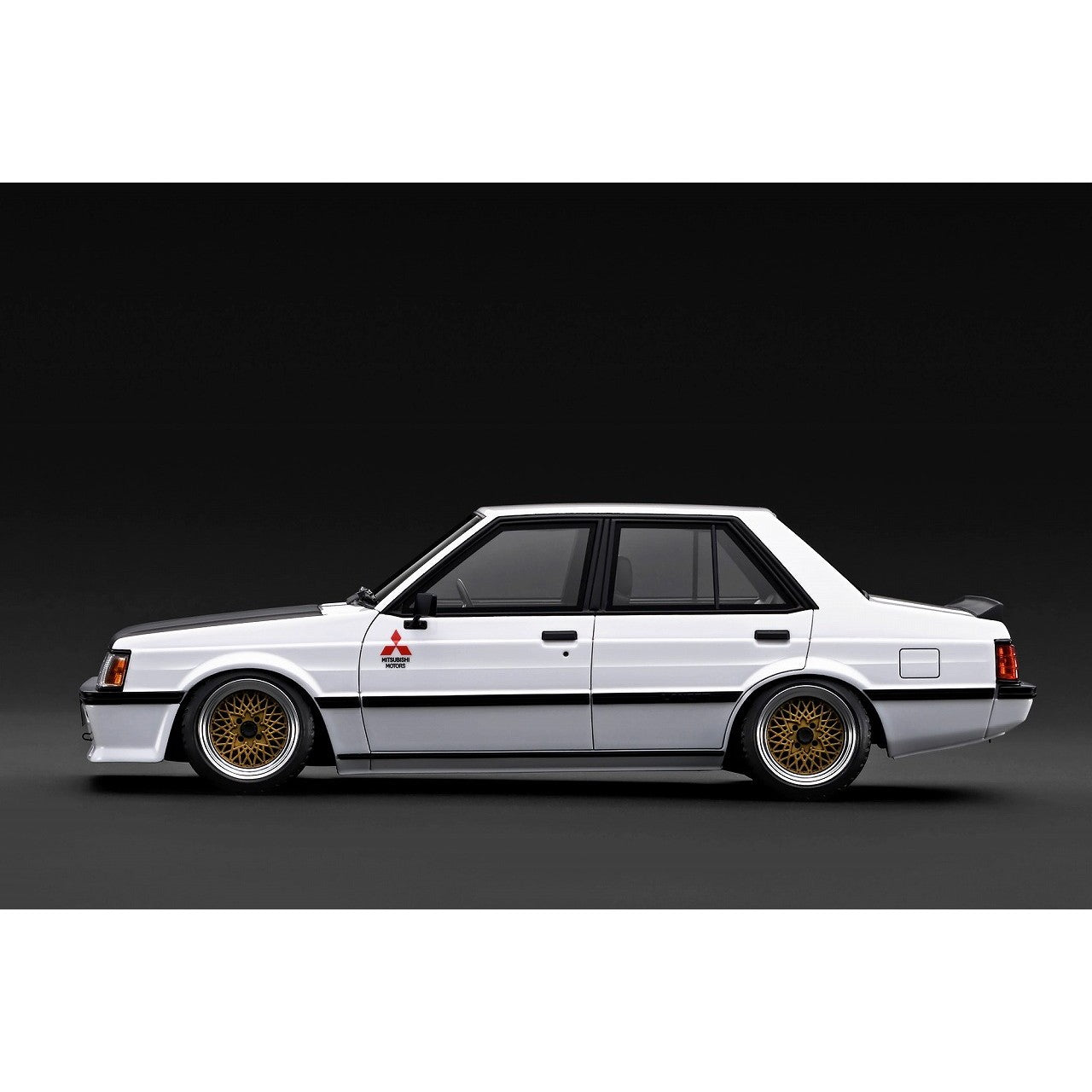 【予約安心出荷】[MDL] 1/18 Mitsubishi Lancer(ミツビシ ランサー) EXGSR Turbo(A175A) White Black Hood 完成品 ミニカー(IG3967) ignition model(イグニッションモデル)(2026年12月)