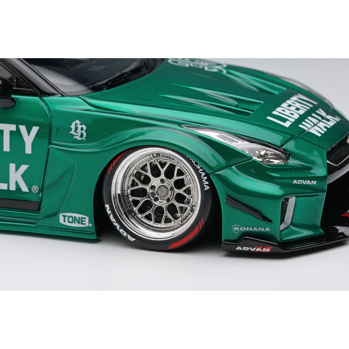 【予約安心出荷】[MDL] 1/43 LB-Silhouette WORKS GT 35GT-RR(キャンディグリーン) 完成品 ミニカー(LB012I) EIDOLON(アイドロン)(2026年9月)